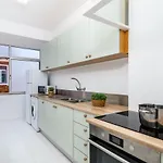 Go Native - Center Apartment